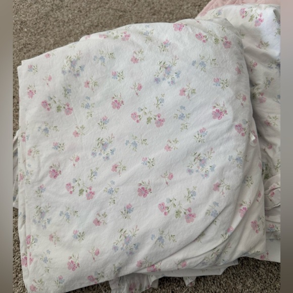 Simply shabby chic Floral vintage twin sheets and comforter set - Picture 2 of 5